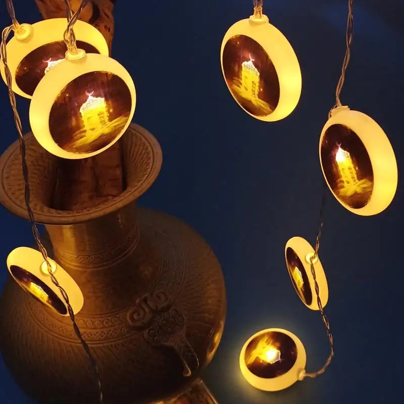Xingyue Castle Kerosene Lamp with Lighting Chain