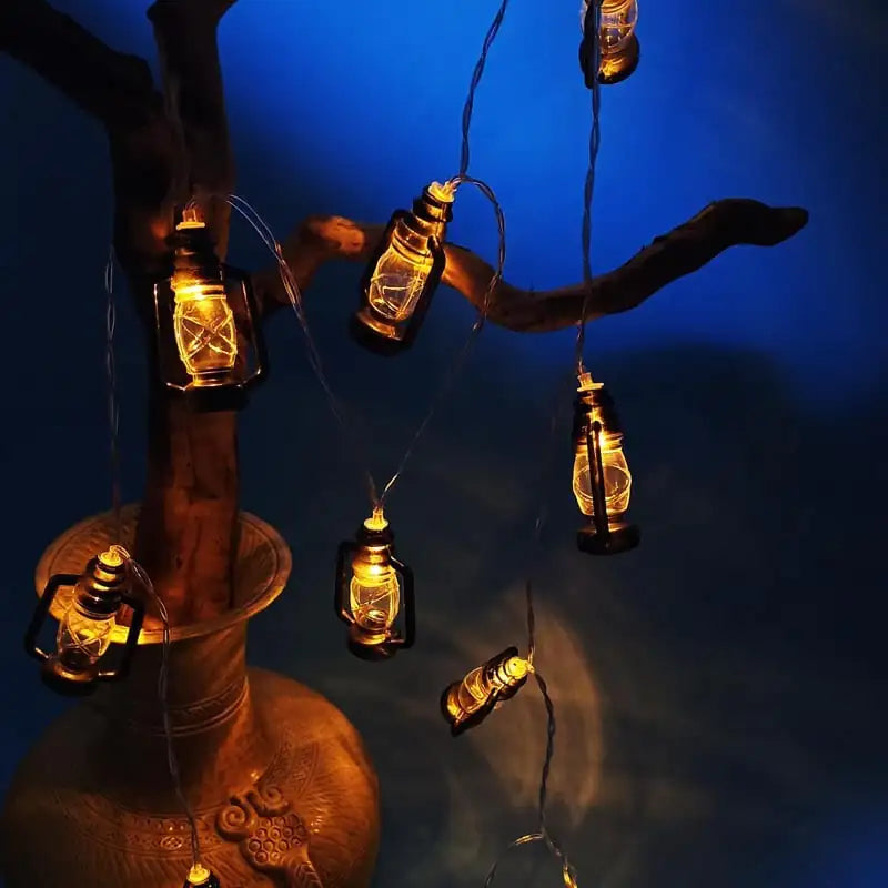 Xingyue Castle Kerosene Lamp with Lighting Chain