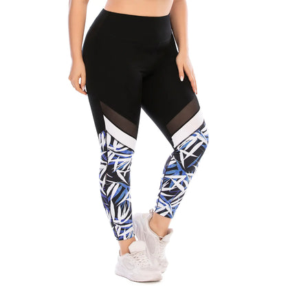 Plus Size Yoga Suit with Tropical Print & Sports Bra