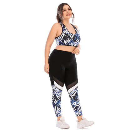Plus Size Yoga Suit with Tropical Print & Sports Bra
